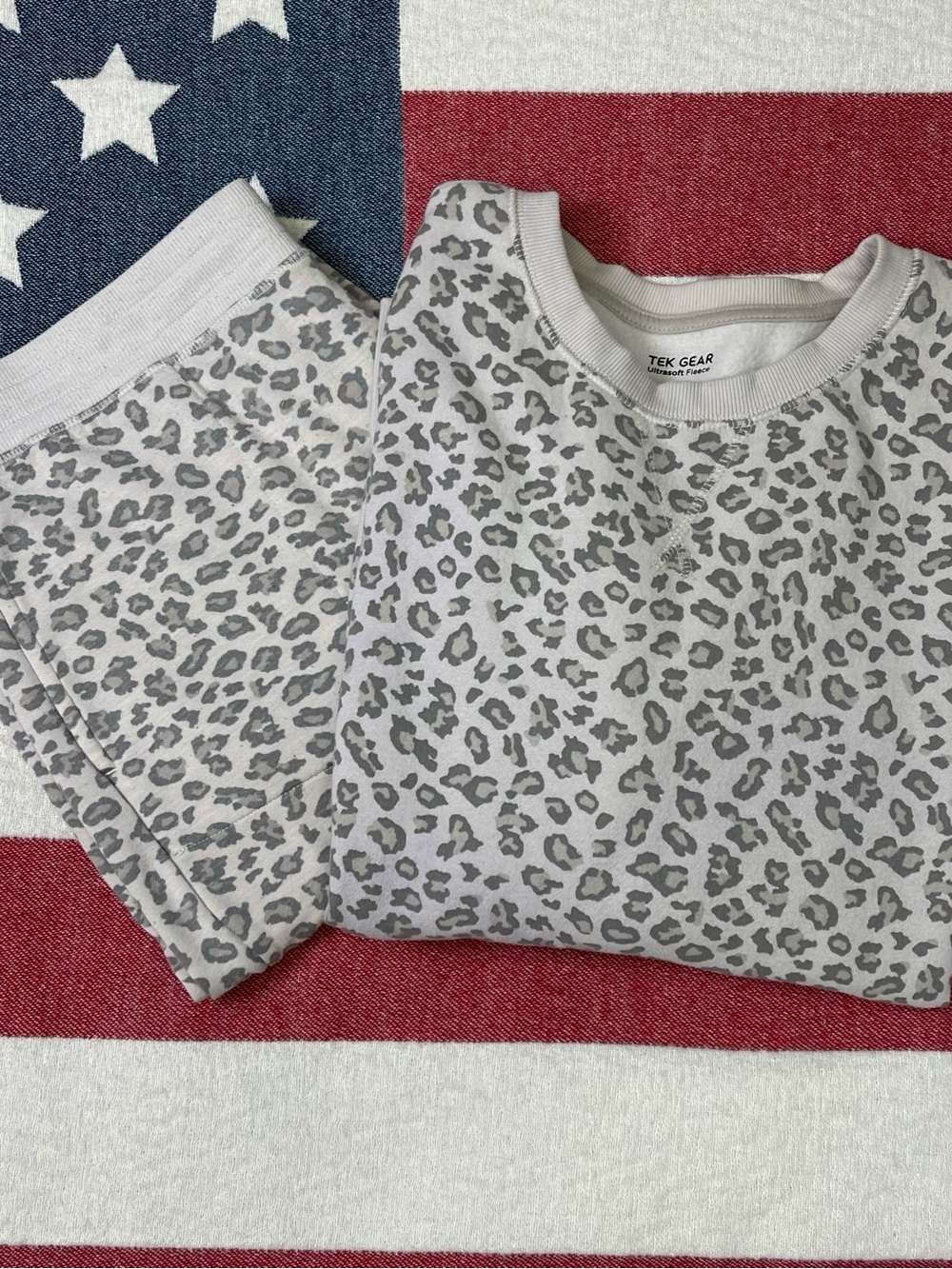 TEK GEAR Womens XL Fleece Animal Print Sweatshirt & Jogger Pants Set Warm & Cozy